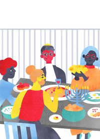 Vier Personen sitzen gemeinsam um einen großen Tisch, auf dem verschiedene Speisen und Getränke zu sehen sind. In der Mitte steht ein Chanukka-Leuchter. Eine Person trägt Kippa. Die vier Menschen lächeln, sie feiern scheinbar ein Fest.
