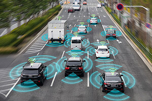 In der Simulation ist das Auto auf einem Highway unterwegs. Die Kontrollsoftware zeigt an, dass der Sicherheitsabstand verletzt wird. 