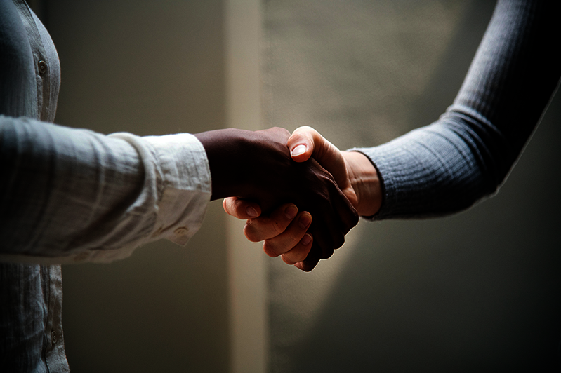 Handschlag zweier Hände