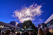 Feuerwerk bei Nacht