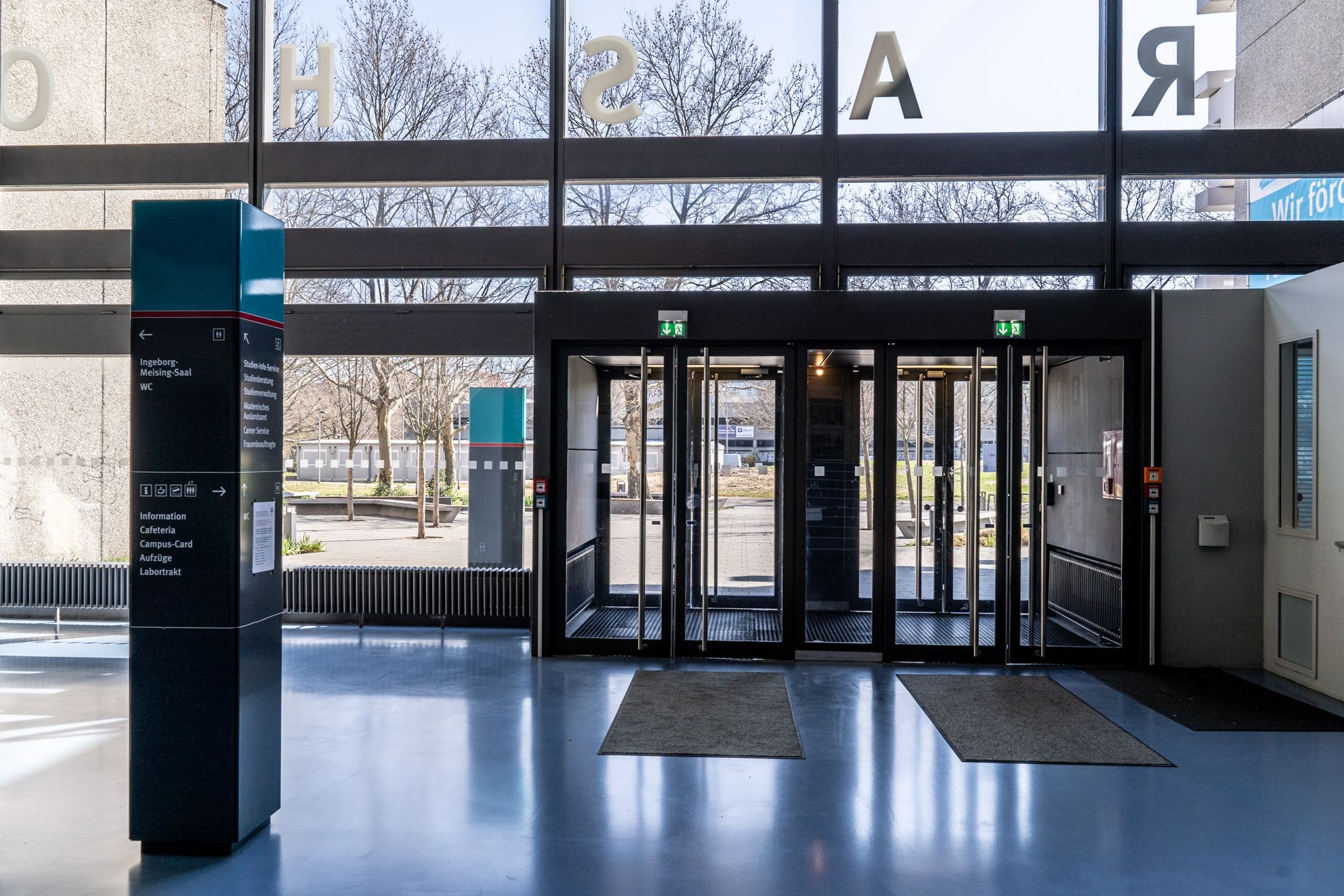 Foyer Haus Grashof auf dem Campus der Beuth Hochschule