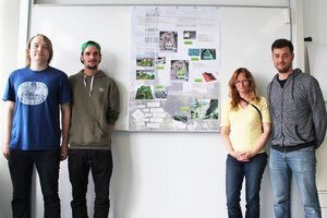 Beuth-Studierende präsentieren Plakate mit ihren Ideen von der Stadt der Zukunft.