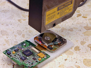 Miniaturisierte Festplatte (Microdrive): Messung des Axialschlages