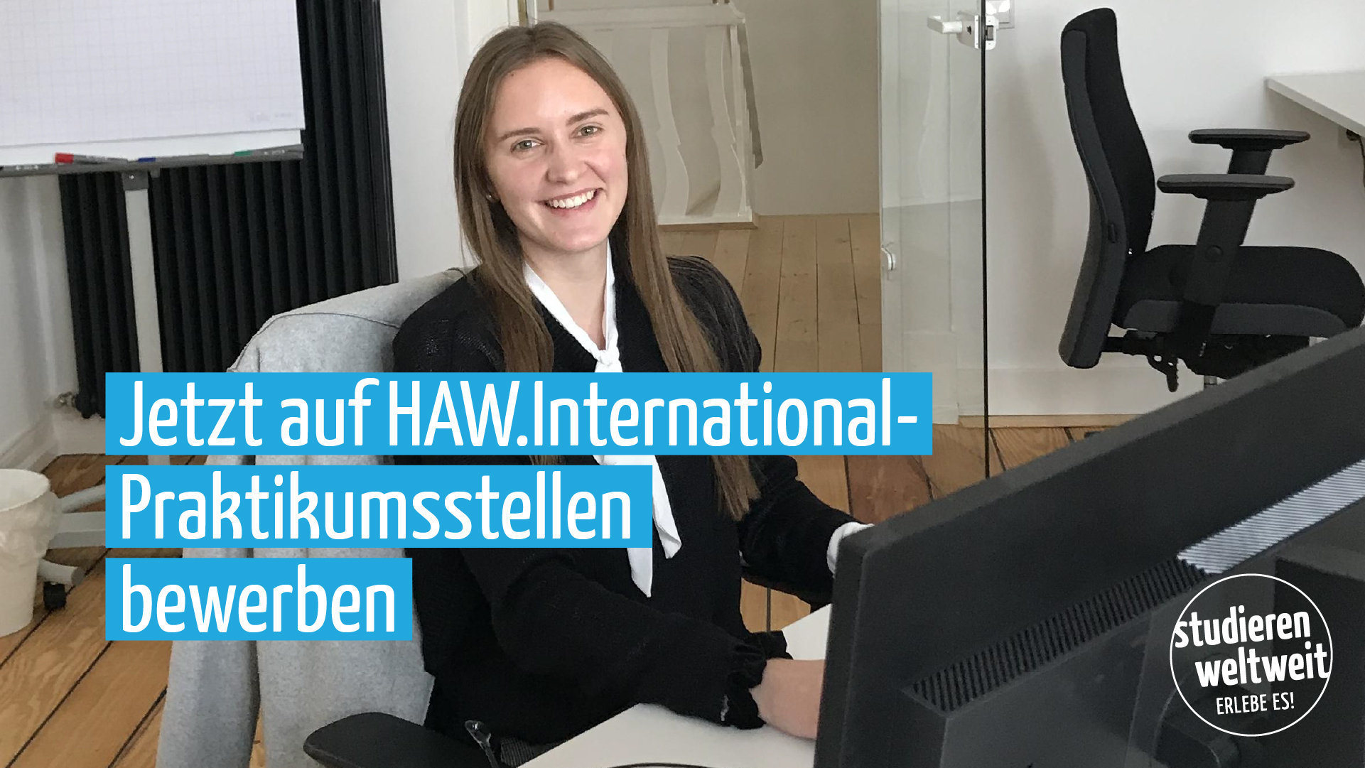 Frau am Schreibtisch 