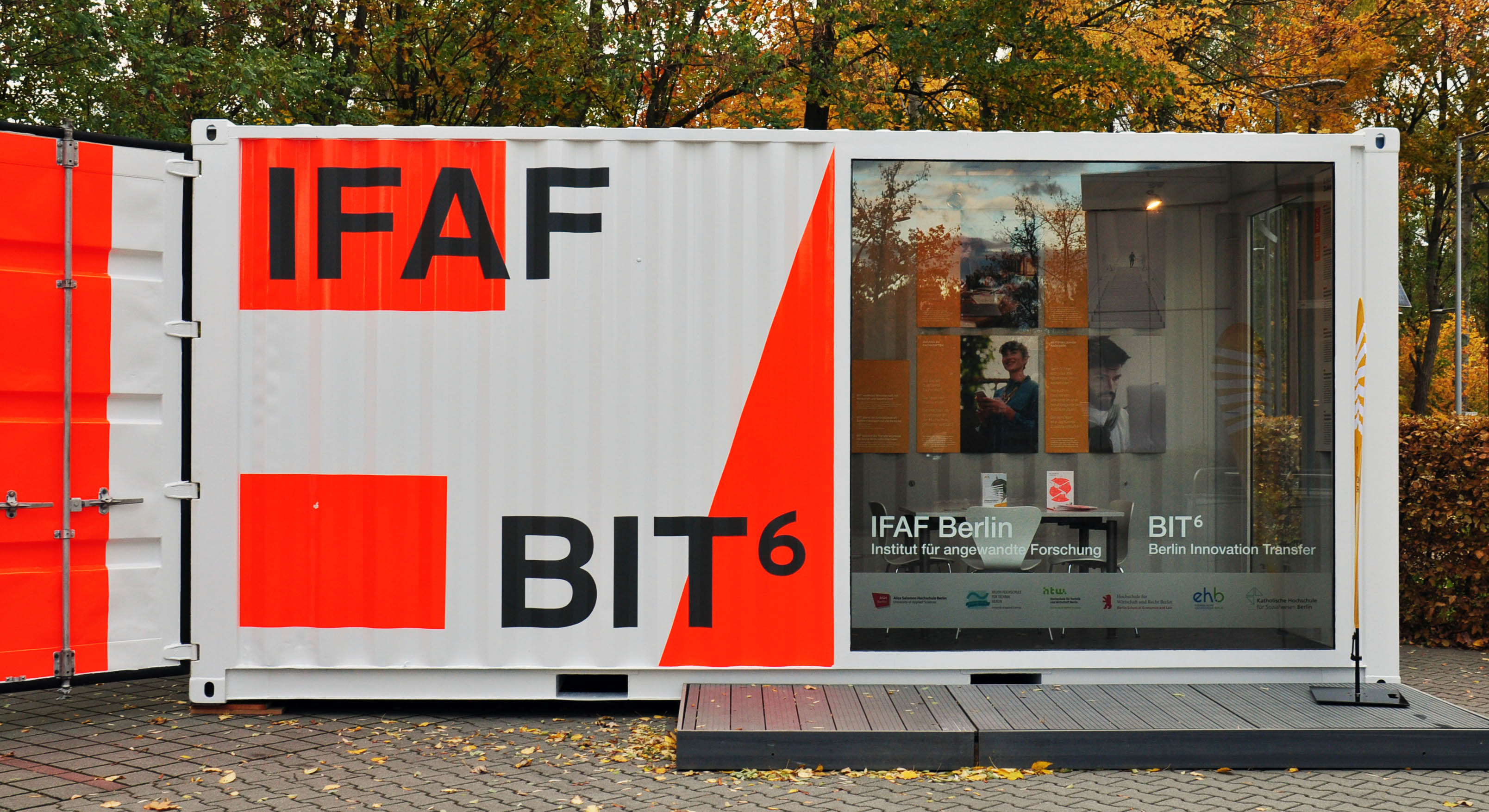 TRANSFERMOBIL BIT⁶ und IFAF