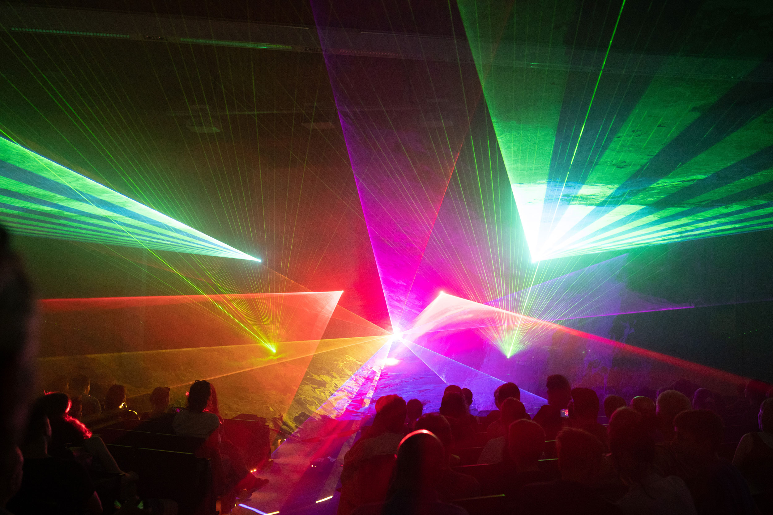 Lasershow in der Langen Nacht der Wissenschaften an der Beuth Hochschule