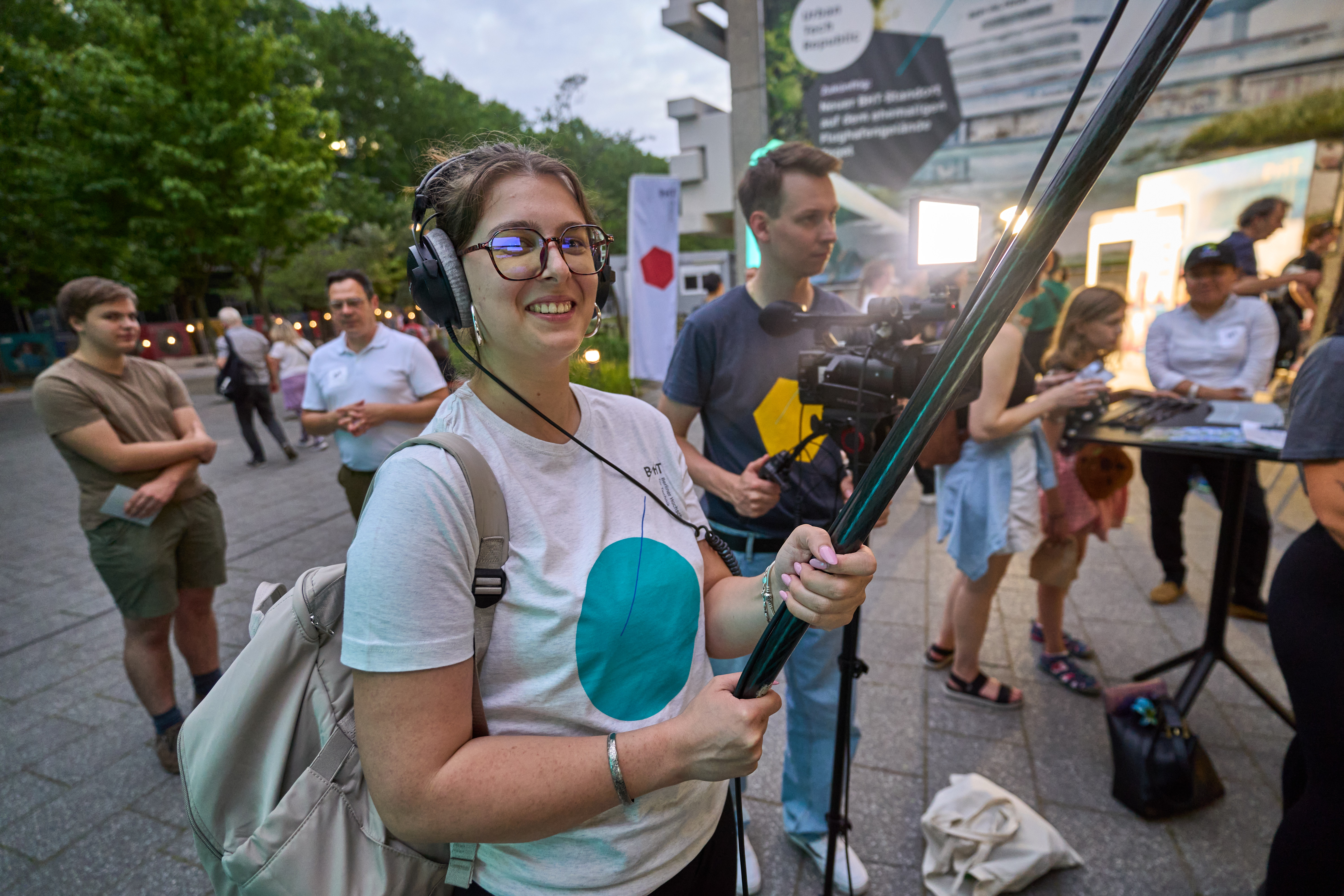 Filmteam bei einer Aufnahme